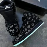 Air Jordan 1 High OG "KAWS Black"